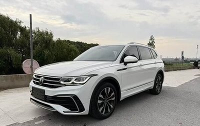 Volkswagen Tiguan II, 2022 год, 2 350 777 рублей, 1 фотография