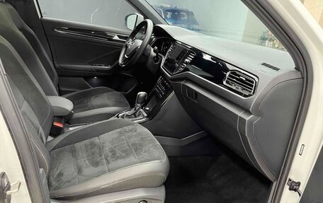Volkswagen T-Roc I, 2022 год, 2 180 000 рублей, 12 фотография