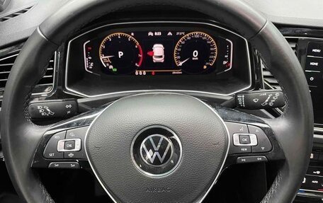 Volkswagen T-Roc I, 2022 год, 2 180 000 рублей, 21 фотография