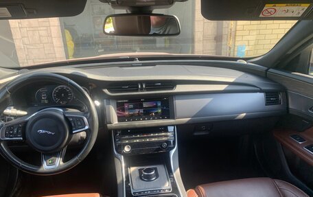 Jaguar XF II, 2016 год, 2 850 000 рублей, 8 фотография