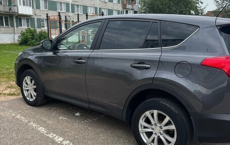 Toyota RAV4, 2015 год, 2 000 000 рублей, 2 фотография