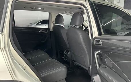 Volkswagen Tiguan II, 2022 год, 2 350 777 рублей, 10 фотография