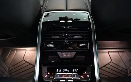 BMW 8 серия, 2022 год, 9 200 000 рублей, 13 фотография