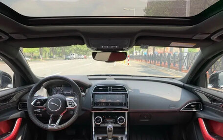 Jaguar XE I рестайлинг, 2022 год, 2 733 000 рублей, 7 фотография