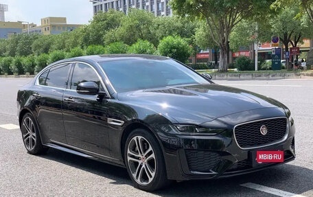 Jaguar XE I рестайлинг, 2022 год, 2 733 000 рублей, 3 фотография