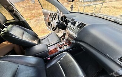 Toyota Highlander III, 2013 год, 1 970 000 рублей, 1 фотография