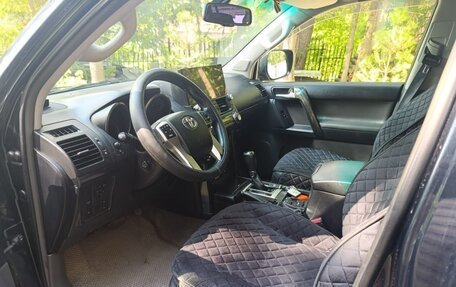 Toyota Land Cruiser Prado 150 рестайлинг 2, 2010 год, 3 000 000 рублей, 10 фотография