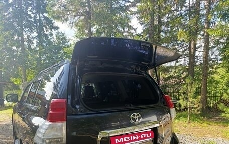 Toyota Land Cruiser Prado 150 рестайлинг 2, 2010 год, 3 000 000 рублей, 11 фотография