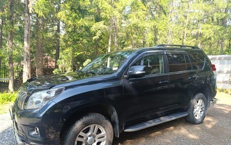 Toyota Land Cruiser Prado 150 рестайлинг 2, 2010 год, 3 000 000 рублей, 15 фотография
