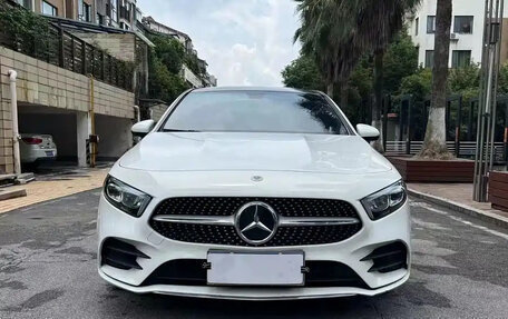 Mercedes-Benz A-Класс, 2021 год, 1 710 000 рублей, 3 фотография