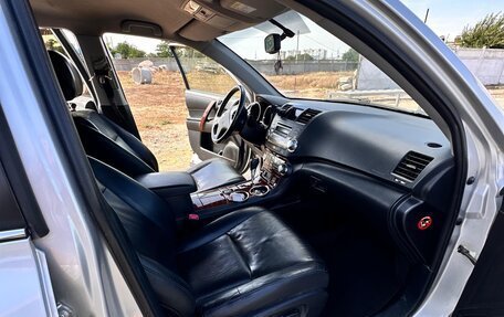 Toyota Highlander III, 2013 год, 1 970 000 рублей, 5 фотография