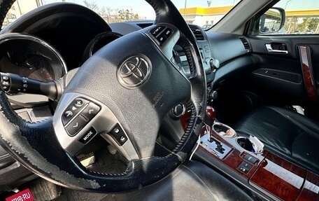 Toyota Highlander III, 2013 год, 1 970 000 рублей, 11 фотография