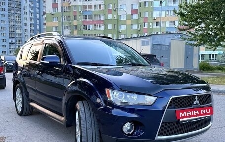 Mitsubishi Outlander III рестайлинг 3, 2013 год, 1 340 000 рублей, 2 фотография