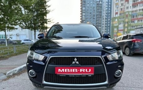 Mitsubishi Outlander III рестайлинг 3, 2013 год, 1 340 000 рублей, 8 фотография