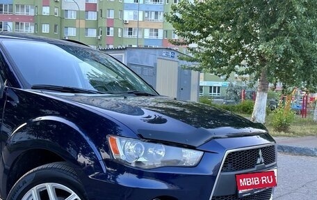 Mitsubishi Outlander III рестайлинг 3, 2013 год, 1 340 000 рублей, 10 фотография