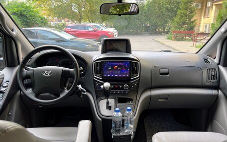 Hyundai Grand Starex Grand Starex I рестайлинг 2, 2018 год, 2 990 000 рублей, 19 фотография
