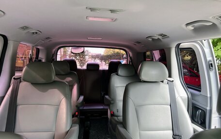 Hyundai Grand Starex Grand Starex I рестайлинг 2, 2018 год, 2 990 000 рублей, 25 фотография