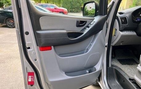 Hyundai Grand Starex Grand Starex I рестайлинг 2, 2018 год, 2 990 000 рублей, 16 фотография