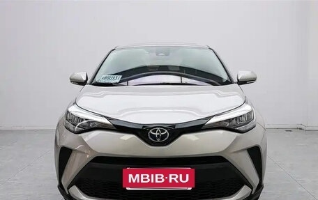 Toyota C-HR I рестайлинг, 2022 год, 1 716 333 рублей, 2 фотография