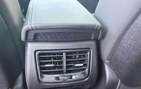 Geely Tugella FY11, 2022 год, 1 760 000 рублей, 12 фотография