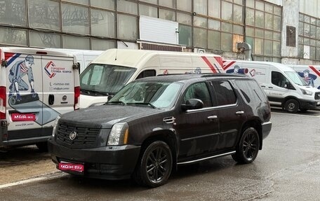 Cadillac Escalade III, 2012 год, 2 000 000 рублей, 1 фотография