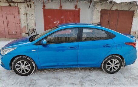 Hyundai Solaris II рестайлинг, 2017 год, 1 050 000 рублей, 8 фотография