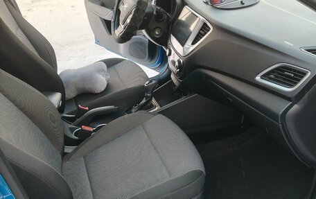 Hyundai Solaris II рестайлинг, 2017 год, 1 050 000 рублей, 13 фотография