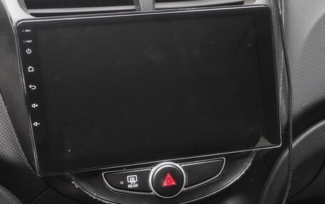 Hyundai Solaris II рестайлинг, 2011 год, 350 000 рублей, 13 фотография