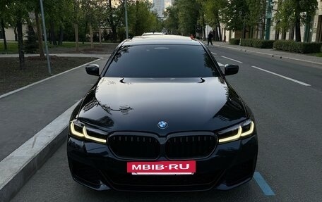 BMW 5 серия, 2021 год, 4 950 000 рублей, 2 фотография