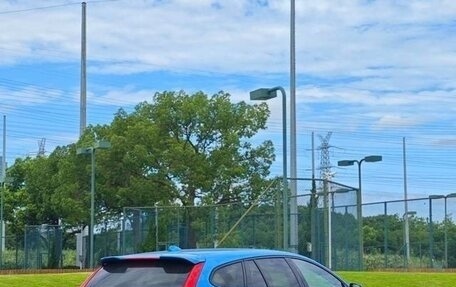 Volvo V60 I, 2018 год, 3 570 000 рублей, 2 фотография