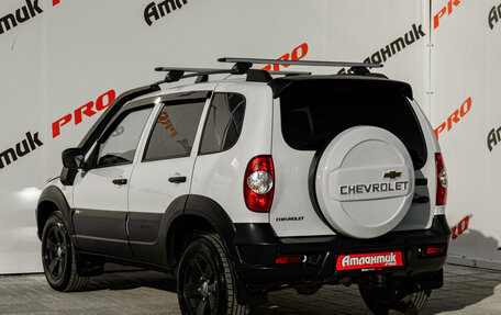 Chevrolet Niva I рестайлинг, 2018 год, 785 000 рублей, 5 фотография