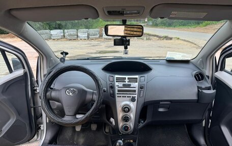 Toyota Yaris III рестайлинг, 2008 год, 450 000 рублей, 5 фотография