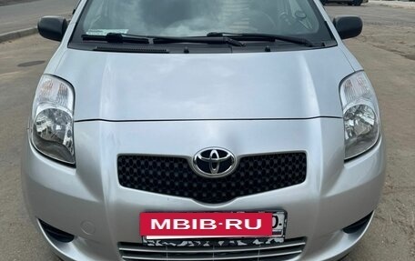Toyota Yaris III рестайлинг, 2008 год, 450 000 рублей, 15 фотография