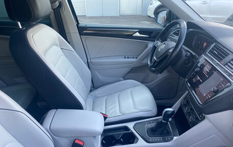 Volkswagen Tiguan II, 2018 год, 2 150 000 рублей, 16 фотография