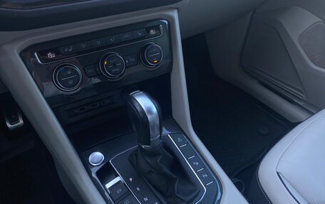 Volkswagen Tiguan II, 2018 год, 2 150 000 рублей, 12 фотография
