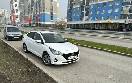 Hyundai Solaris II рестайлинг, 2021 год, 1 490 000 рублей, 2 фотография