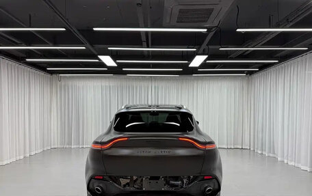 Aston Martin DBX I, 2022 год, 21 000 000 рублей, 5 фотография
