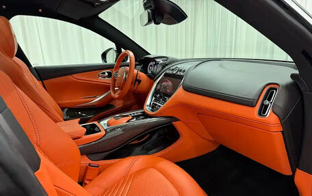 Aston Martin DBX I, 2022 год, 21 000 000 рублей, 10 фотография