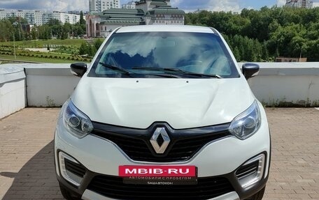 Renault Kaptur I рестайлинг, 2017 год, 1 230 000 рублей, 2 фотография