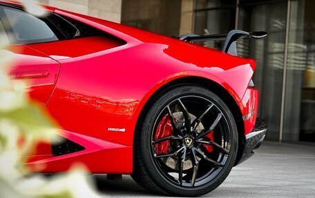 Lamborghini Huracán, 2014 год, 19 500 000 рублей, 2 фотография