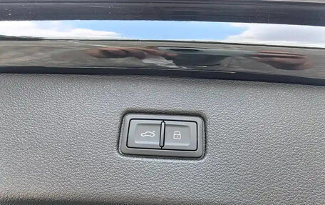 Audi Q7, 2022 год, 6 000 000 рублей, 15 фотография