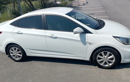 Hyundai Solaris II рестайлинг, 2013 год, 601 000 рублей, 12 фотография