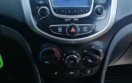 Hyundai Solaris II рестайлинг, 2013 год, 601 000 рублей, 10 фотография