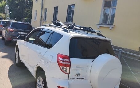 Toyota RAV4, 2010 год, 1 600 000 рублей, 2 фотография