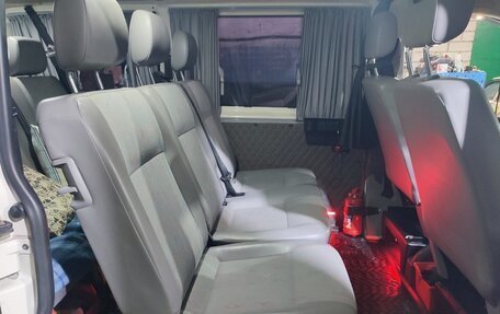 Volkswagen Transporter T5 рестайлинг, 2009 год, 1 660 000 рублей, 12 фотография