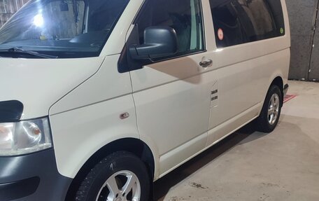 Volkswagen Transporter T5 рестайлинг, 2009 год, 1 660 000 рублей, 21 фотография