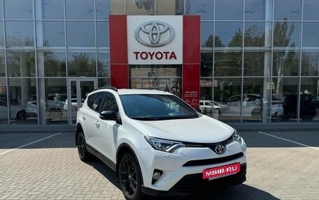 Toyota RAV4, 2018 год, 2 490 000 рублей, 3 фотография