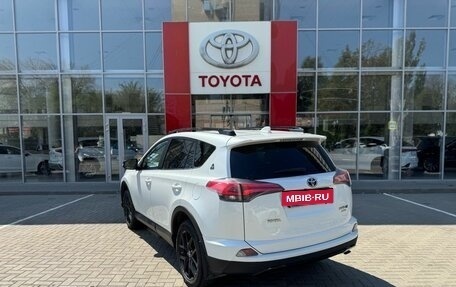 Toyota RAV4, 2018 год, 2 490 000 рублей, 7 фотография