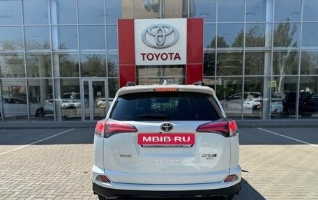 Toyota RAV4, 2018 год, 2 490 000 рублей, 6 фотография