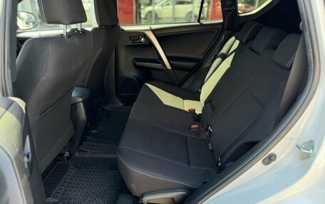 Toyota RAV4, 2018 год, 2 490 000 рублей, 21 фотография